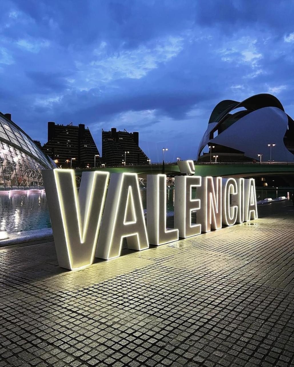 Mirador 1 Del Mercado - Con Bano Privado En El Centro De La Ciudad Vella Alloggio in famiglia