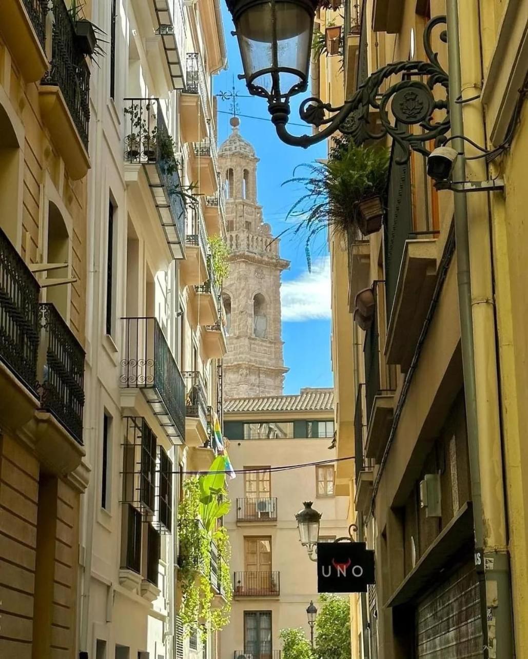 Mirador 1 Del Mercado - Con Bano Privado En El Centro De La Ciudad Vella Alloggio in famiglia *