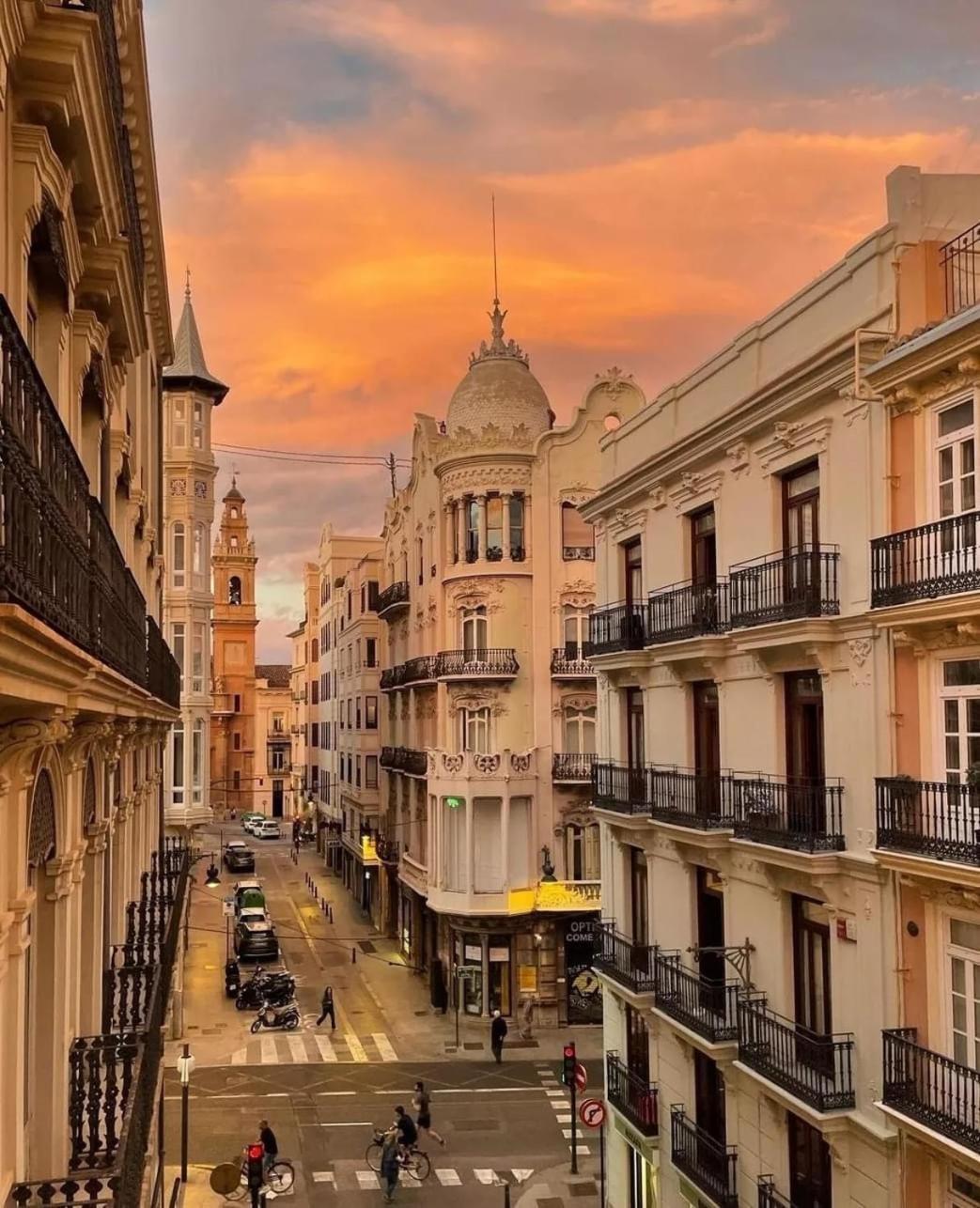 Mirador 1 Del Mercado - Con Bano Privado En El Centro De La Ciudad Vella * Valenza